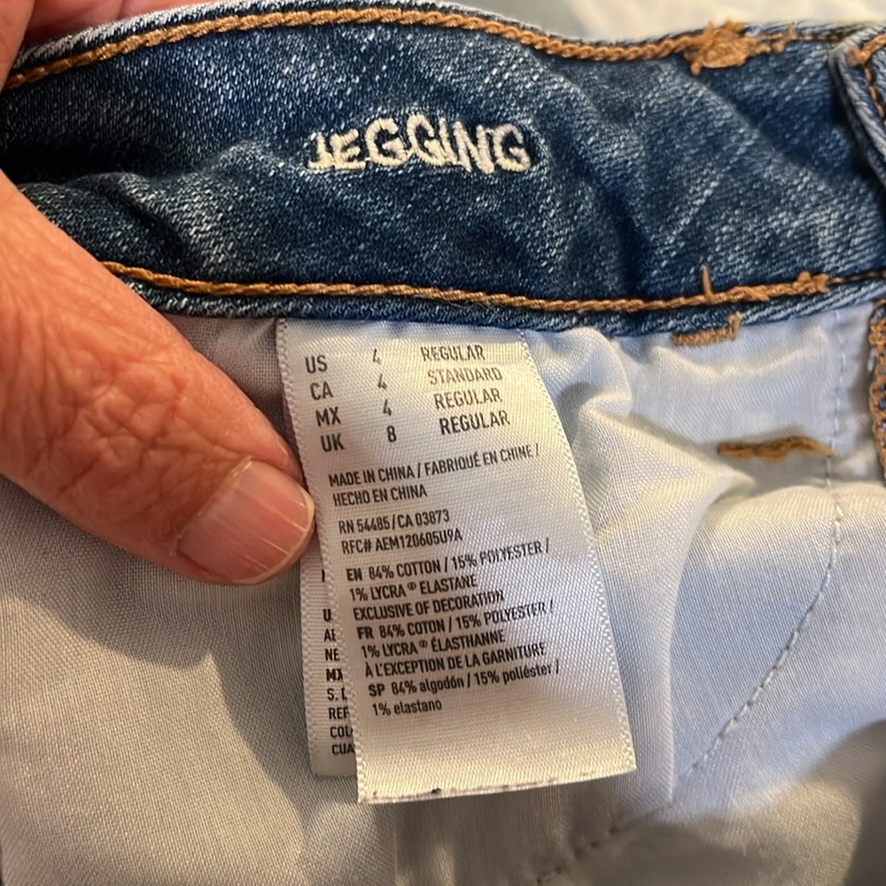 American Eagle Outfitters High Rise Dark Blue Jeans size 4 regular - Picture 7 of 8